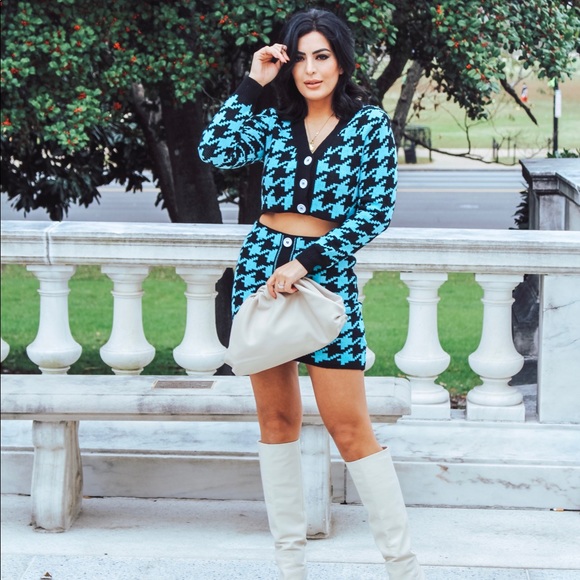 Two piece set - Picture 4 of 4